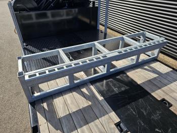 Broshuis 3ABSD / EXTENADABLE / HIAB 95 tm + JIB / ELECTRIC CRANE / KRAN